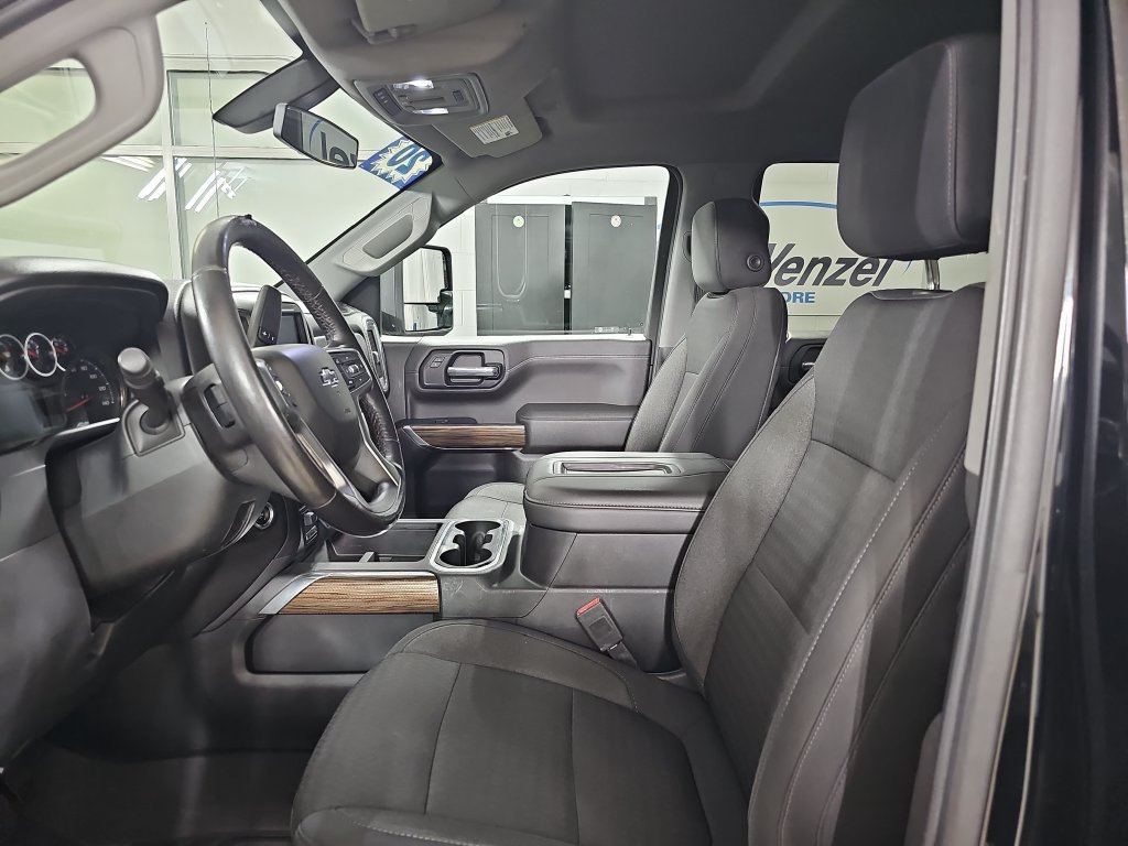Used 2020 Chevrolet Silverado 1500 LT Trail Boss AWD/4WD image 18
