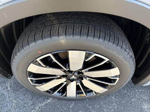 New 2025 Mitsubishi Outlander SEL image 10