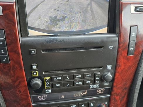 Used 2008 Cadillac Escalade AWD image 17