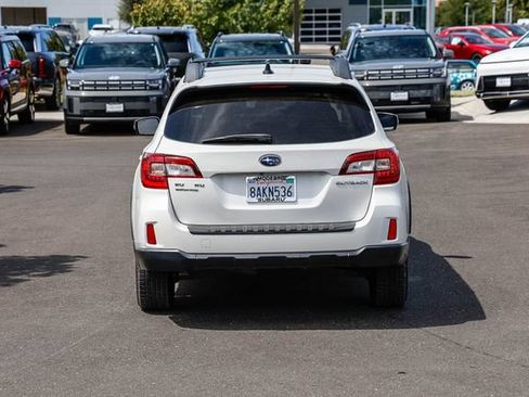 Used 2016 Subaru Outback 2.5i Limited AWD/4WD image 4