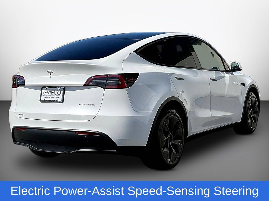 Used 2024 Tesla Model Y Long Range AWD/4WD image 7