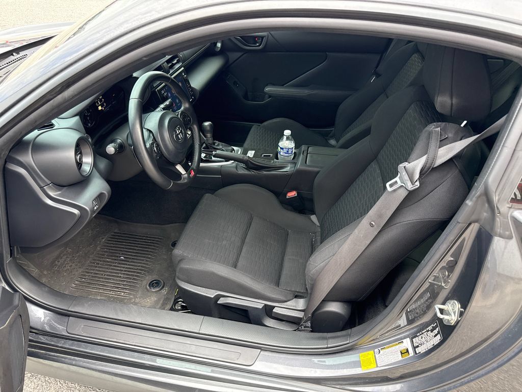 Used 2023 Toyota GR86 RWD image 10