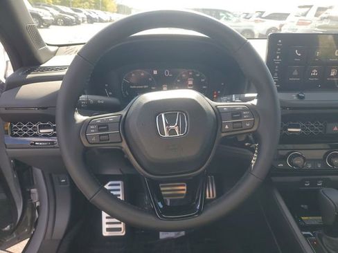 Used 2025 Honda Accord Sport image 33