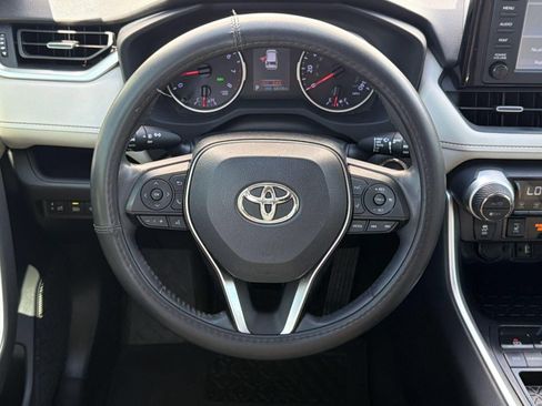 Used 2019 Toyota RAV4 XLE Premium w/ Cold Weather Package FWD image 11