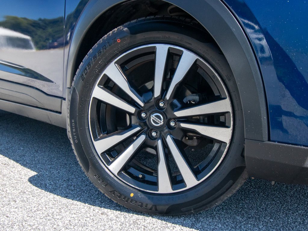 Used 2020 Nissan Kicks SV FWD image 16