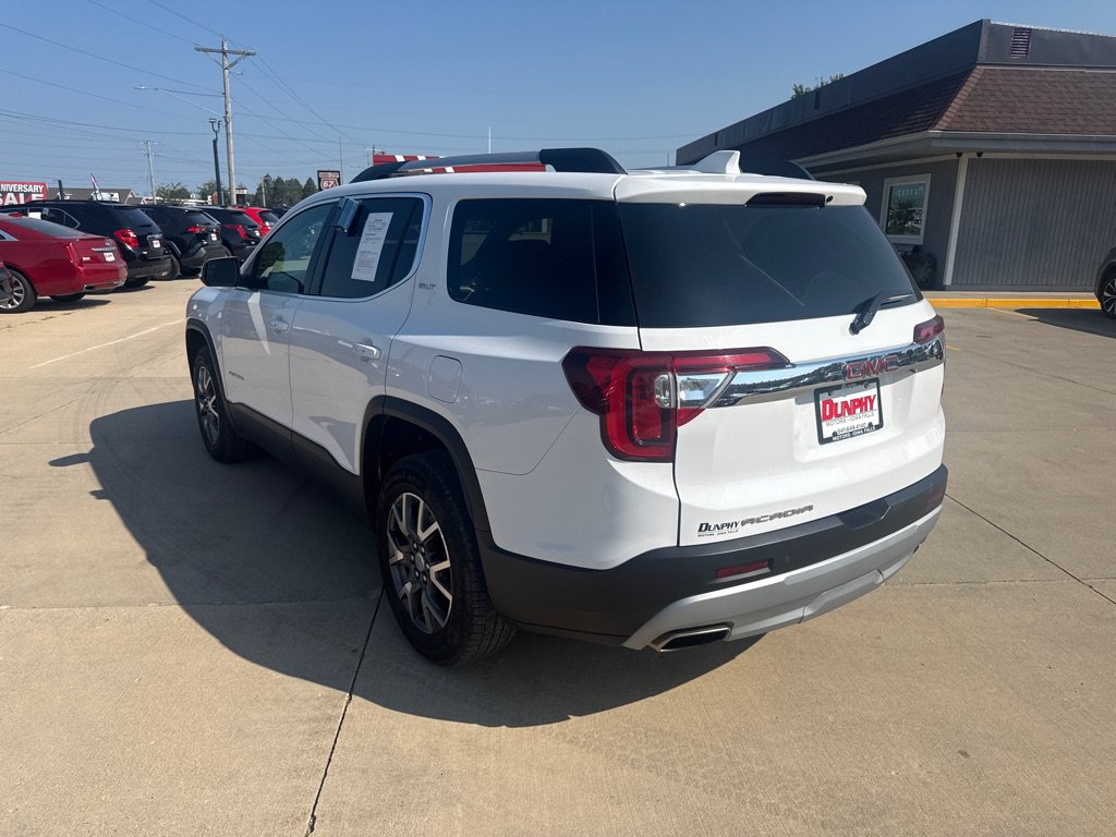 Used 2023 GMC Acadia SLT FWD image 3