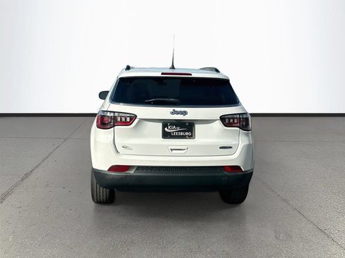 Used 2022 Jeep Compass Latitude FWD image 6