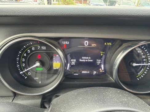 Used 2022 Jeep Wrangler Unlimited Rubicon 4xe w/ Cold Weather Group AWD/4WD image 7