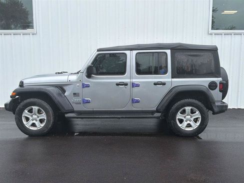 Used 2018 Jeep Wrangler Unlimited Sport S AWD/4WD image 5