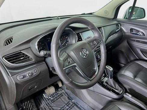 Used 2018 Buick Encore Essence image 8