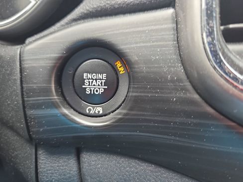 Used 2020 Jeep Grand Cherokee Laredo image 27