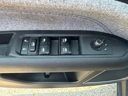 Used 2024 Jeep Compass Sport AWD/4WD image 12