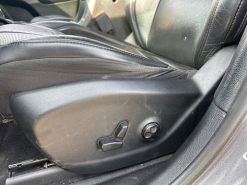 Used 2019 Jeep Cherokee Limited image 5