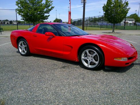 Used 2004 Chevrolet Corvette Coupe RWD image 7