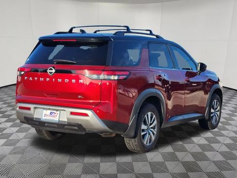 Used 2022 Nissan Pathfinder SL FWD image 5