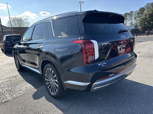 Used 2023 Hyundai Palisade Calligraphy image 6