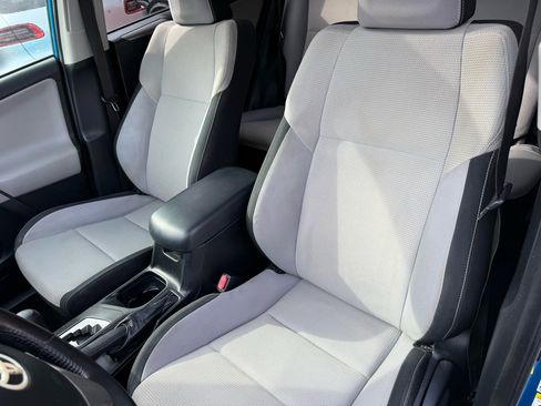 Used 2016 Toyota RAV4 XLE image 6