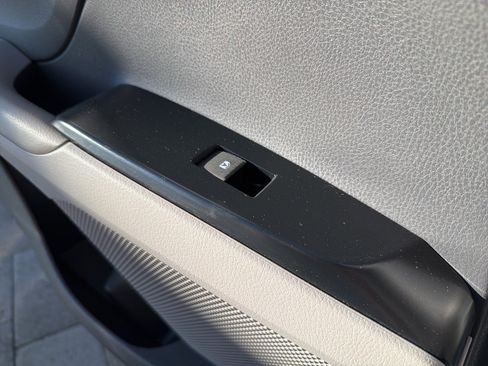 Used 2020 Toyota Camry LE image 77