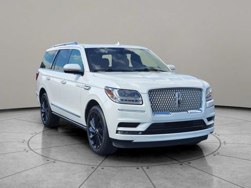 Certified 2021 Lincoln Navigator Reserve AWD/4WD image 14