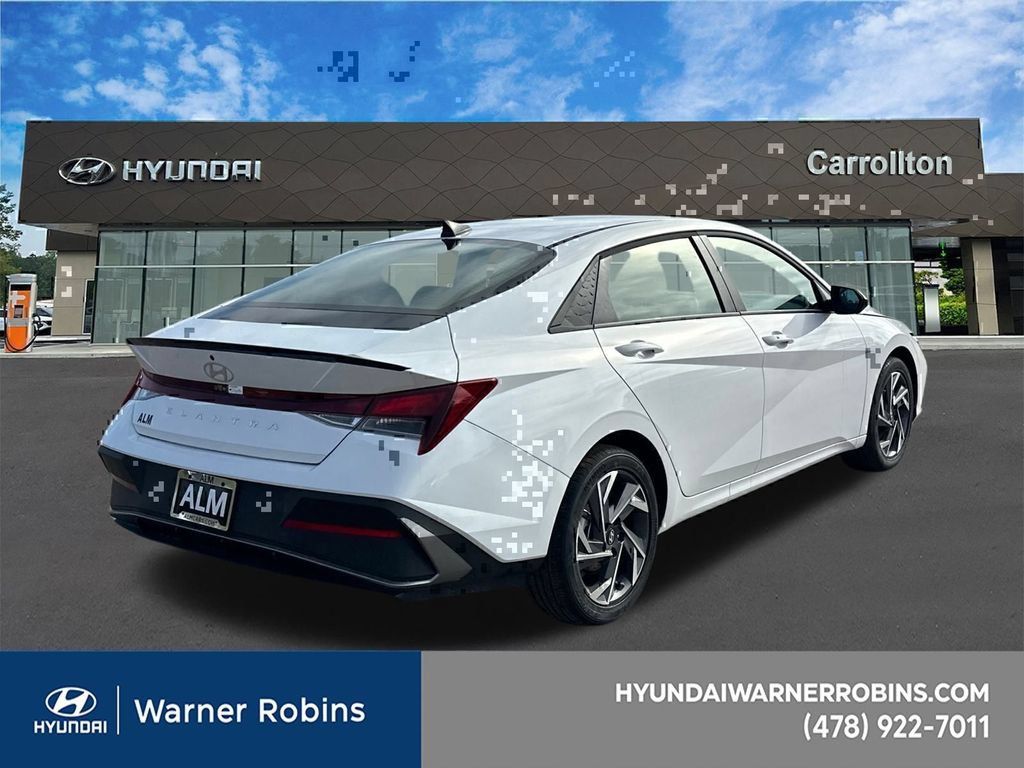 New 2025 Hyundai Elantra Sport FWD image 4