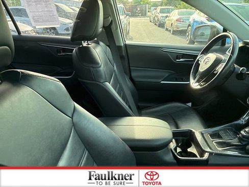 Used 2021 Toyota RAV4 XLE Premium AWD/4WD image 25