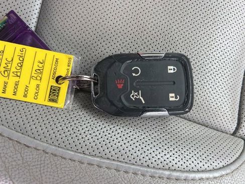 Used 2018 GMC Acadia SLT image 43