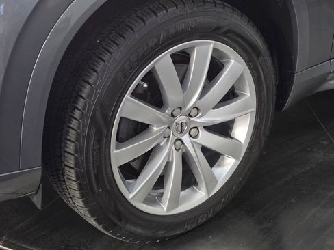 Used 2017 Volvo XC90 T6 Momentum w/ Vision Package image 13