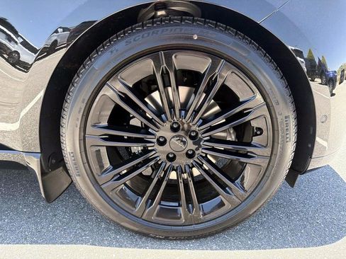 New 2026 Land Rover Range Rover Long Wheelbase SE AWD/4WD image 10