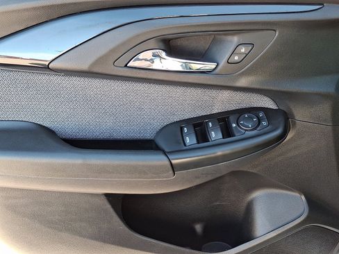 Used 2023 Chevrolet TrailBlazer LT w/ Convenience Package image 11