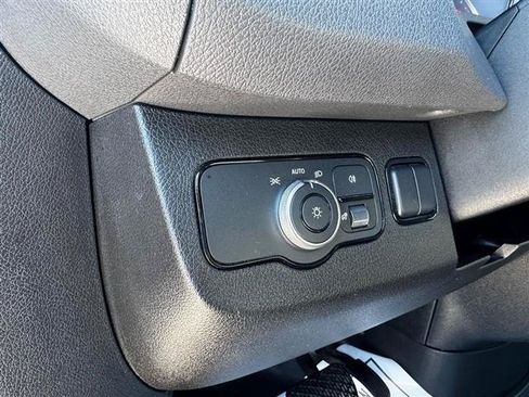 Used 2025 Mercedes-Benz Sprinter 2500 image 14