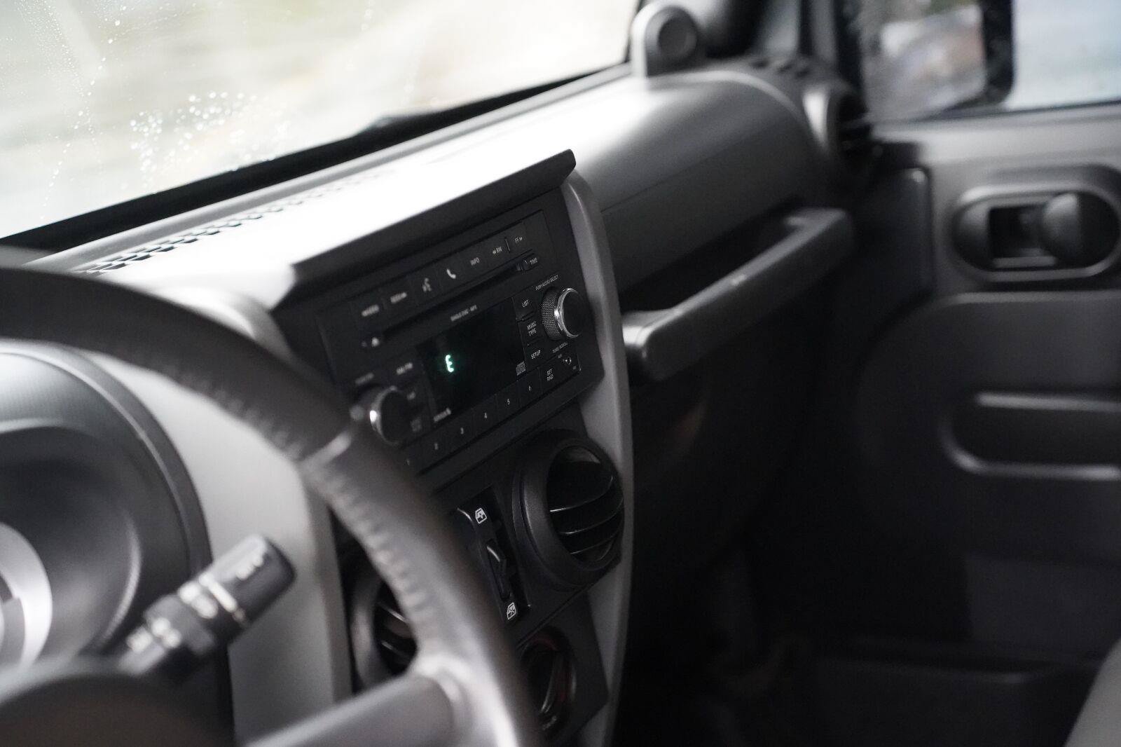 Used 2010 Jeep Wrangler Unlimited Sport AWD/4WD image 12