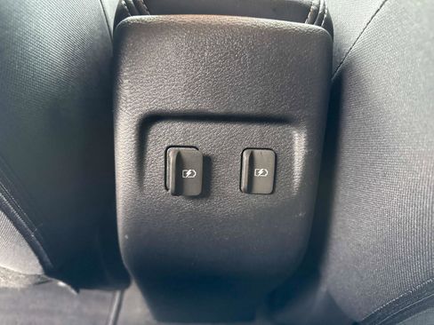 Used 2023 Nissan Kicks SV image 17