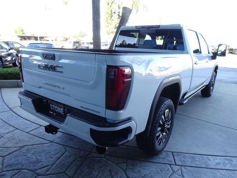 New 2026 GMC Sierra 2500 Denali Ultimate AWD/4WD image 10