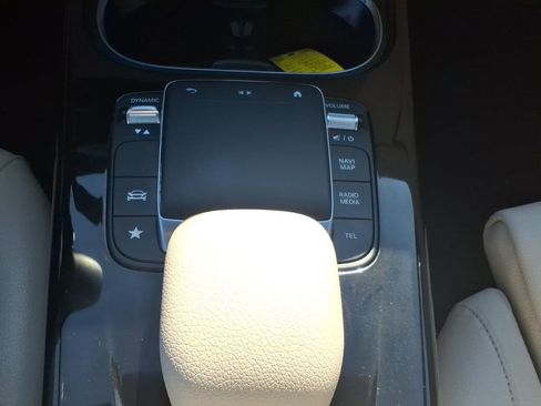 Used 2022 Mercedes-Benz CLA 250 image 8