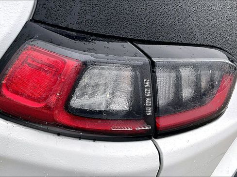 Used 2020 Jeep Cherokee Limited image 29