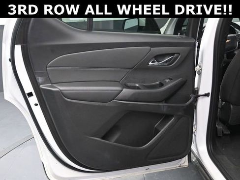 Used 2023 Chevrolet Traverse LT AWD/4WD image 9