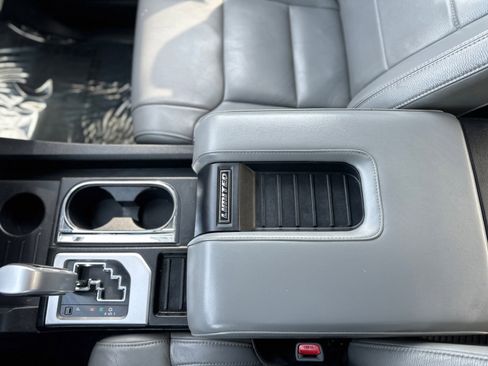 Used 2017 Toyota Tundra Limited w/ Limited Premium Package image 27