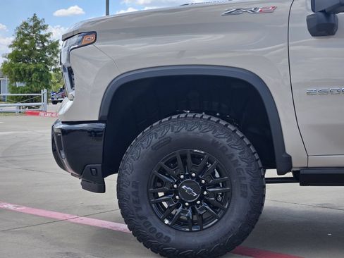 New 2026 Chevrolet Silverado 2500 ZR2 AWD/4WD image 11
