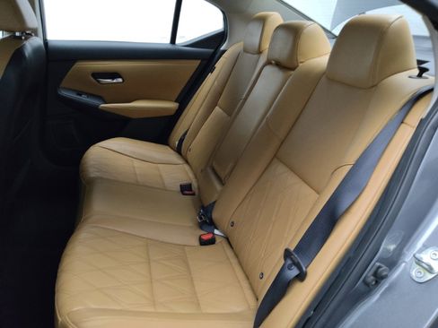 Used 2020 Nissan Sentra SV w/ SV Premium Package FWD image 18