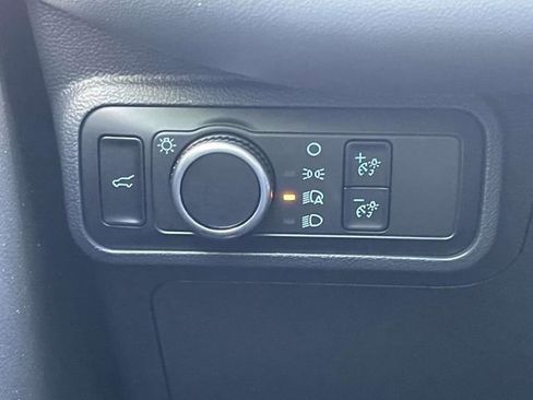 Used 2025 Ford Explorer Active RWD image 14