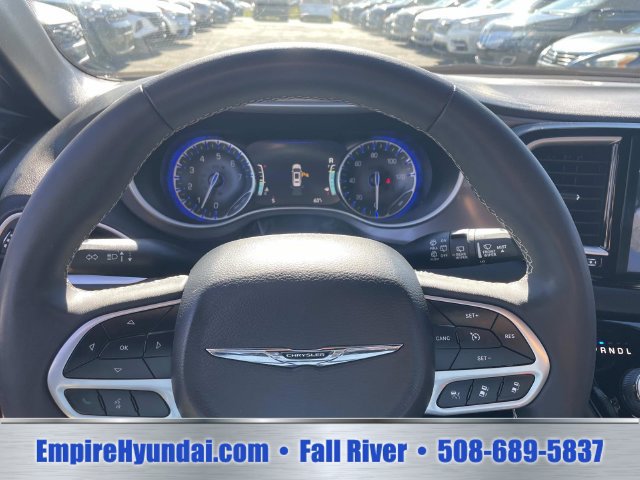 Used 2025 Chrysler Pacifica Select FWD image 26