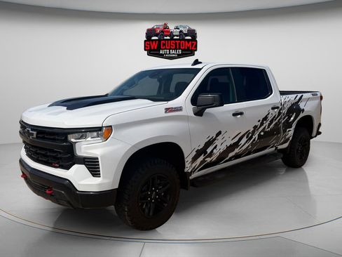 Used 2024 Chevrolet Silverado 1500 LT Trail Boss w/ Protection Package AWD/4WD image 3