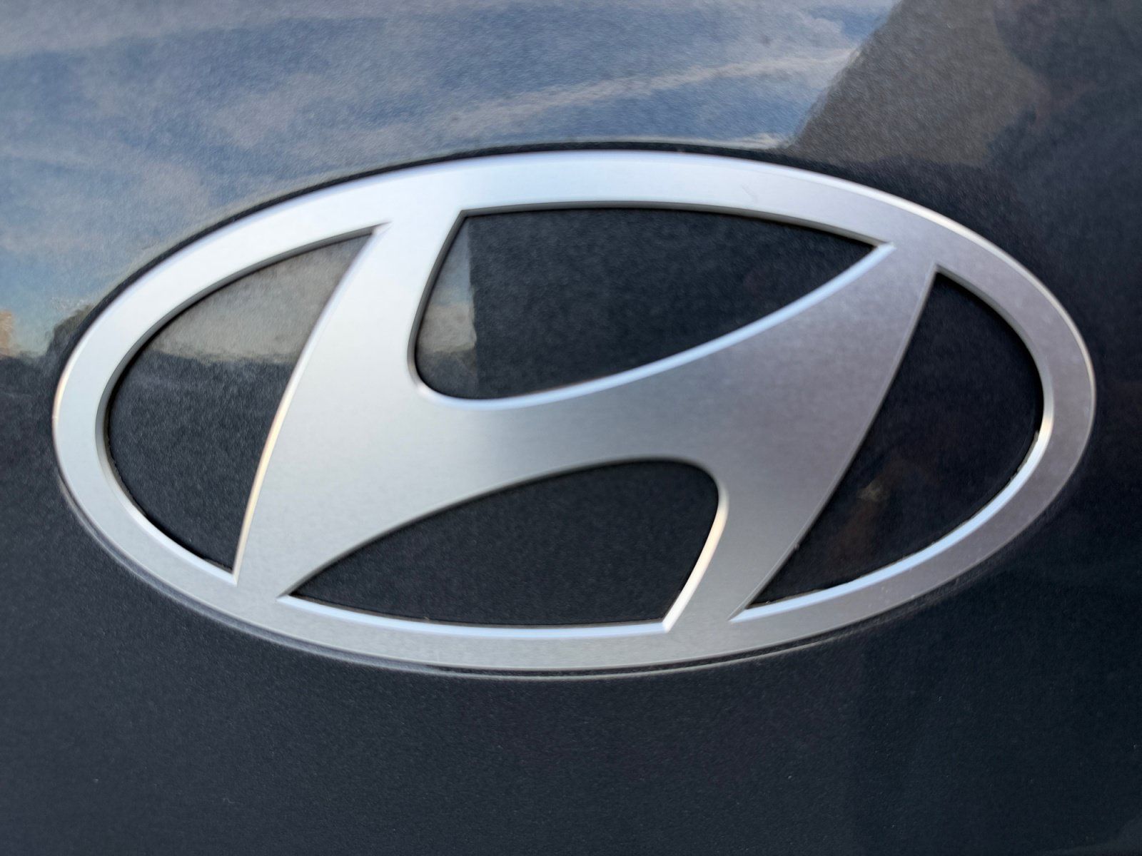 Used 2025 Hyundai Santa Fe SEL FWD image 23