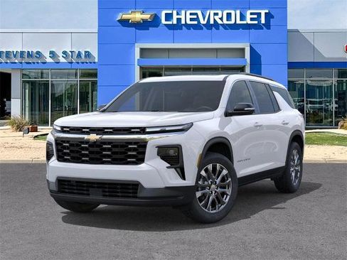 New 2026 Chevrolet Traverse LT image 6