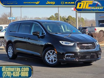 Used 2024 Chrysler Pacifica Touring-L