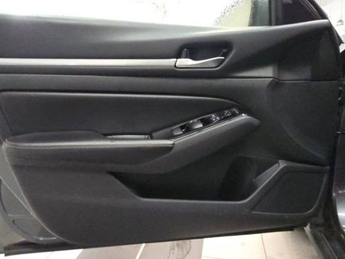 Used 2023 Nissan Altima 2.5 SV image 32