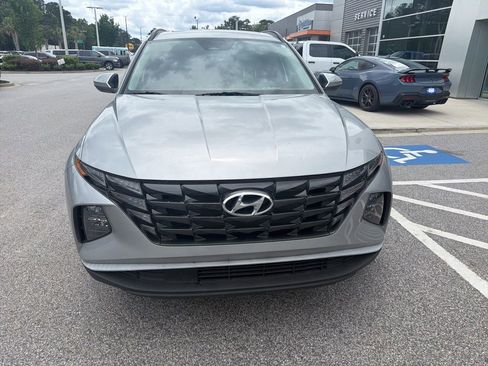 Used 2023 Hyundai Tucson SEL w/ Convenience Package FWD image 2