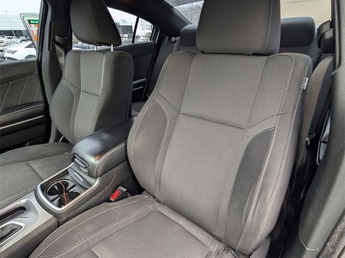 Used 2019 Dodge Charger SXT image 21