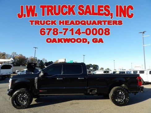 Used 2023 Ford F250 Limited w/ FX4 Off-Road Package image 2