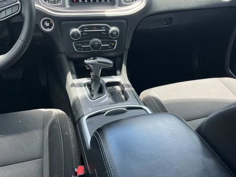 Used 2022 Dodge Charger SXT RWD image 18
